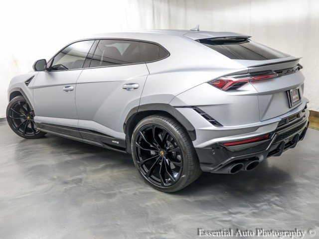 Used 2023 Lamborghini Urus S image 8