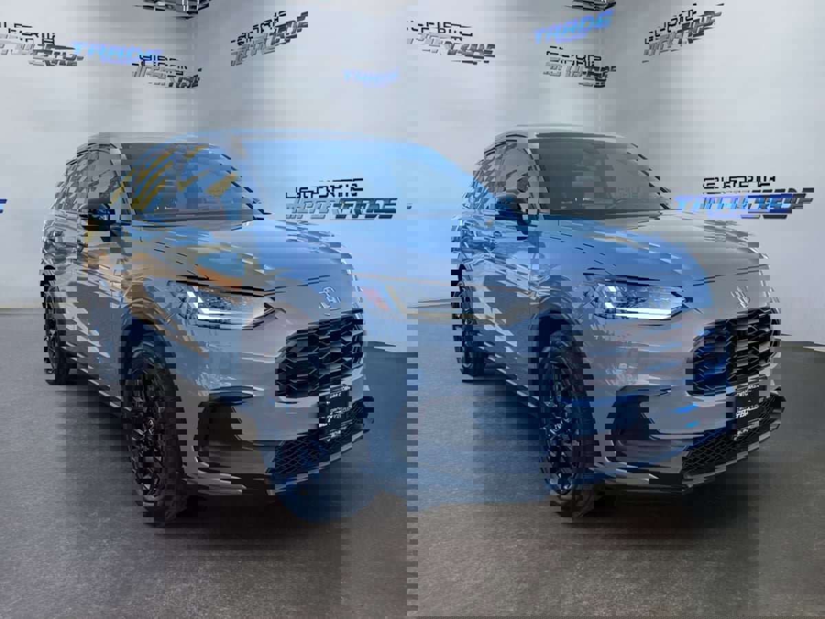 Used 2025 Honda HR-V Sport image 3