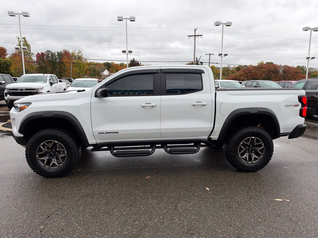 Used 2026 Chevrolet Colorado ZR2 w/ Technology Package AWD/4WD image 12