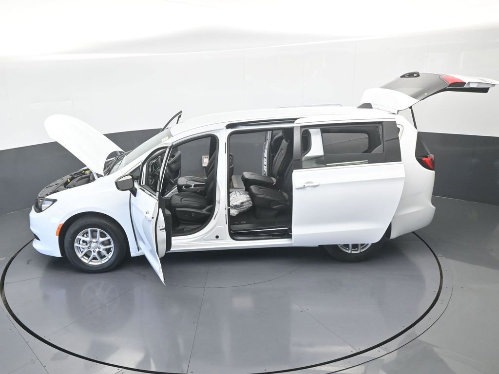New 2026 Chrysler Voyager LX image 61