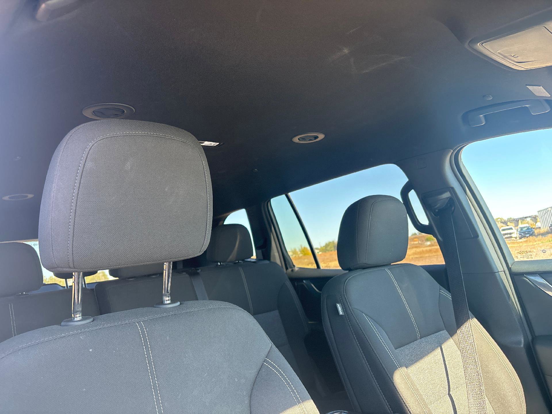 Used 2025 GMC Acadia Elevation image 29