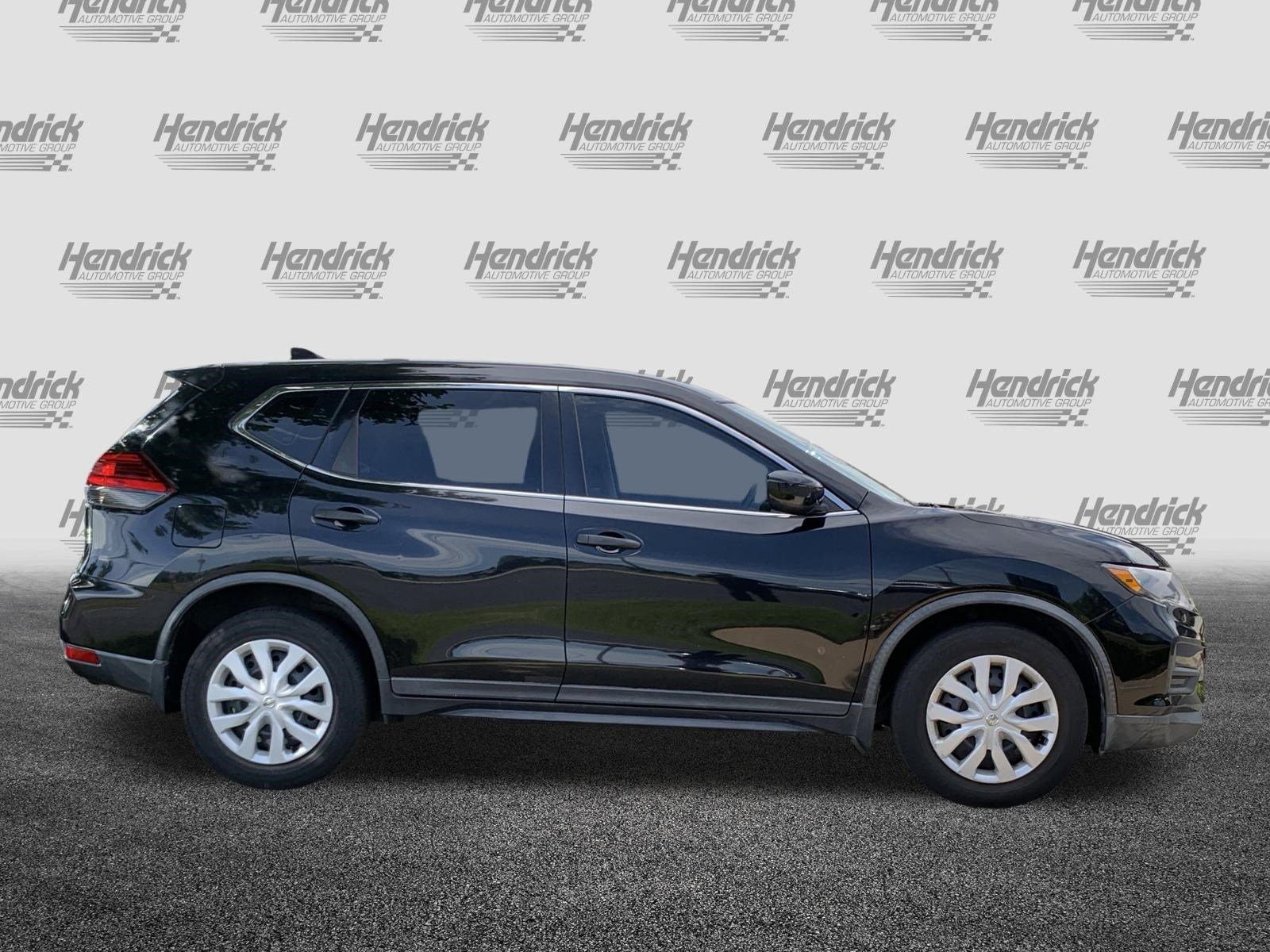 Used 2017 Nissan Rogue S FWD image 11