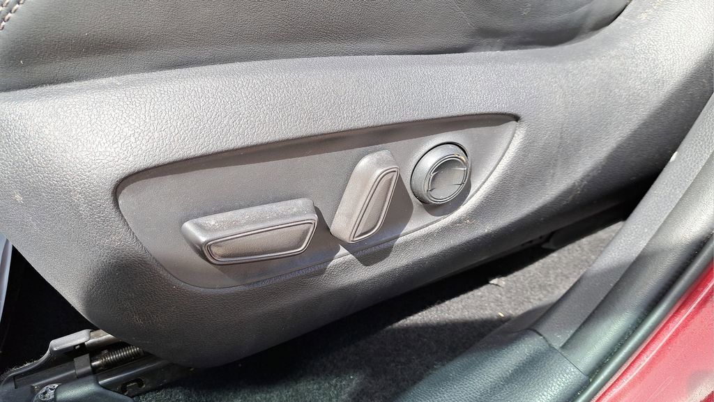 Used 2021 Toyota RAV4 Limited w/ Limited Grade Weather Package image 19