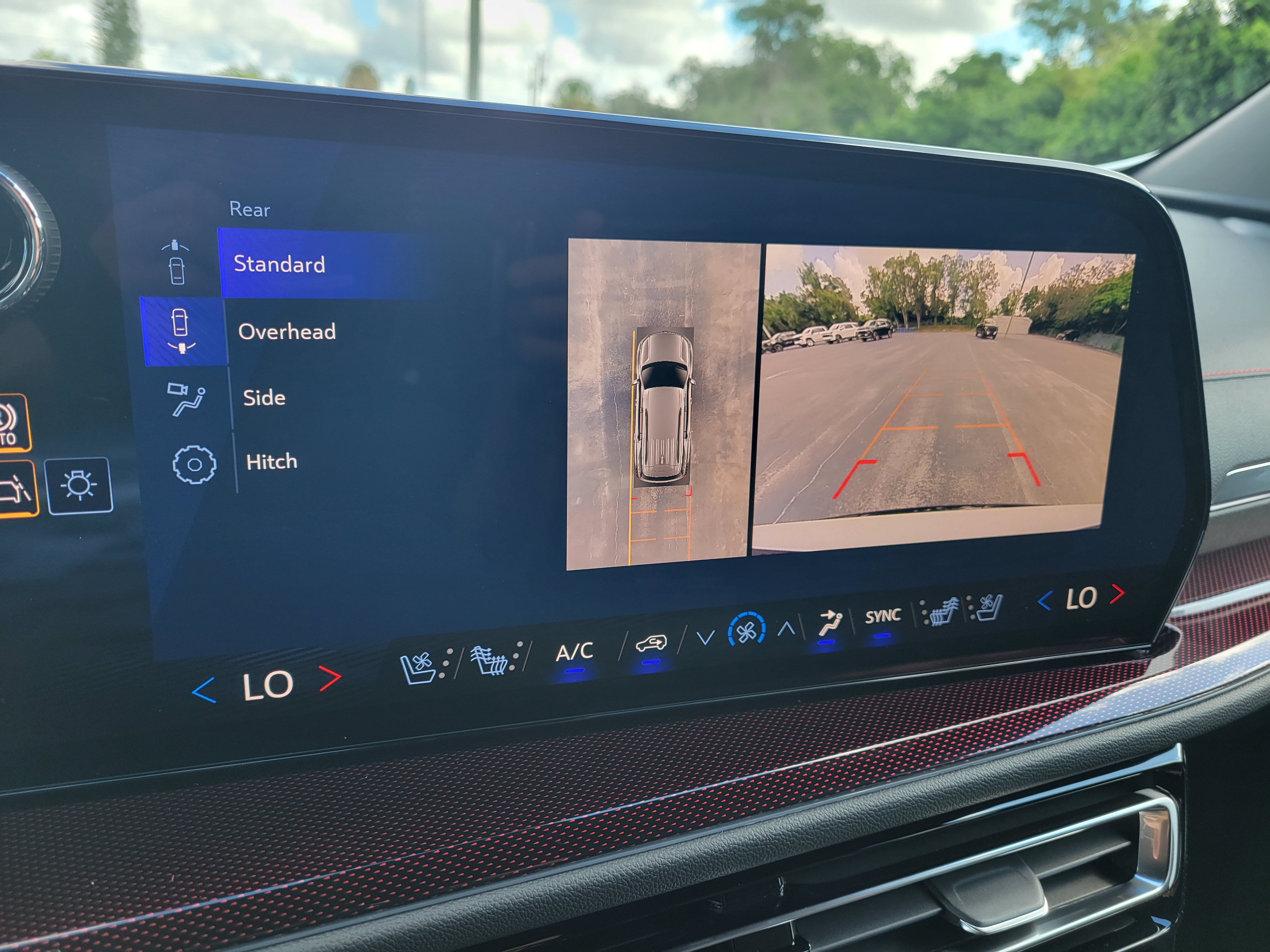 New 2027 Chevrolet Traverse RS w/ LPO, Floor Liner Package FWD image 23