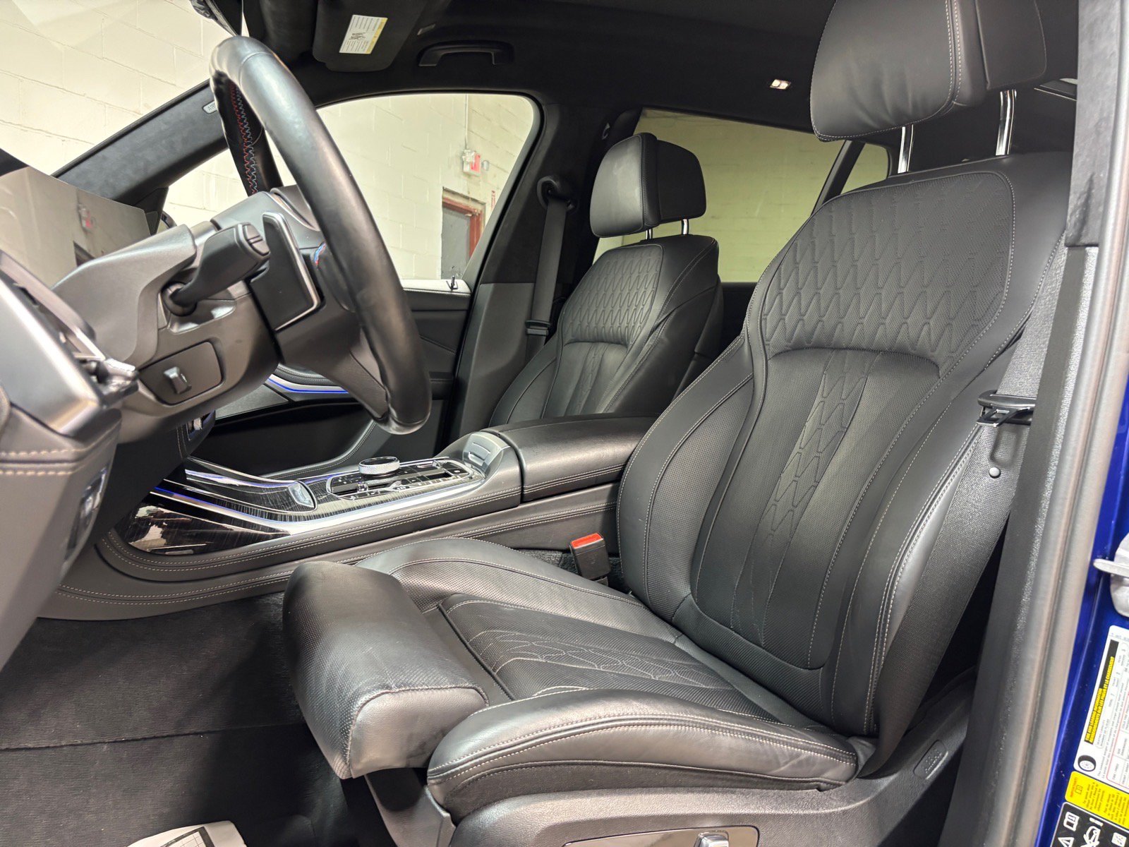 Used 2023 BMW X7 M60i w/ Executive Package AWD/4WD image 21