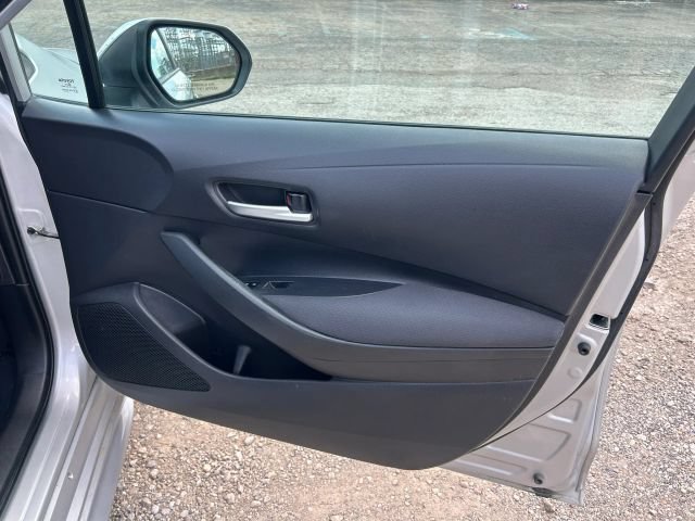 Used 2020 Toyota Corolla LE FWD image 16