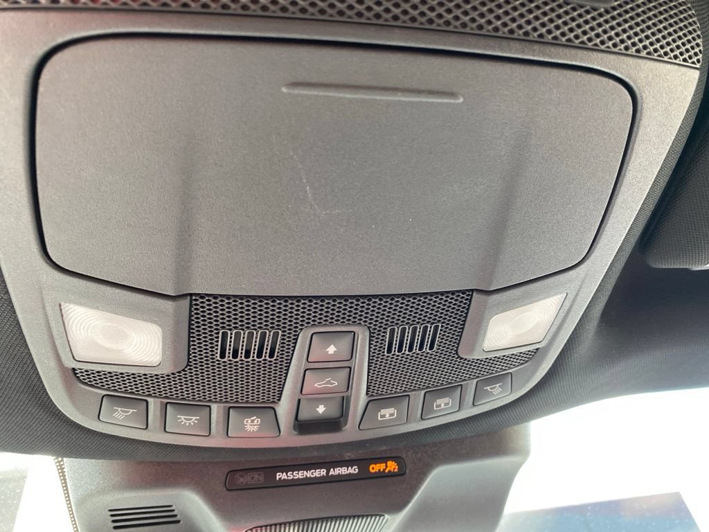 Used 2022 Ford Expedition Limited AWD/4WD image 22