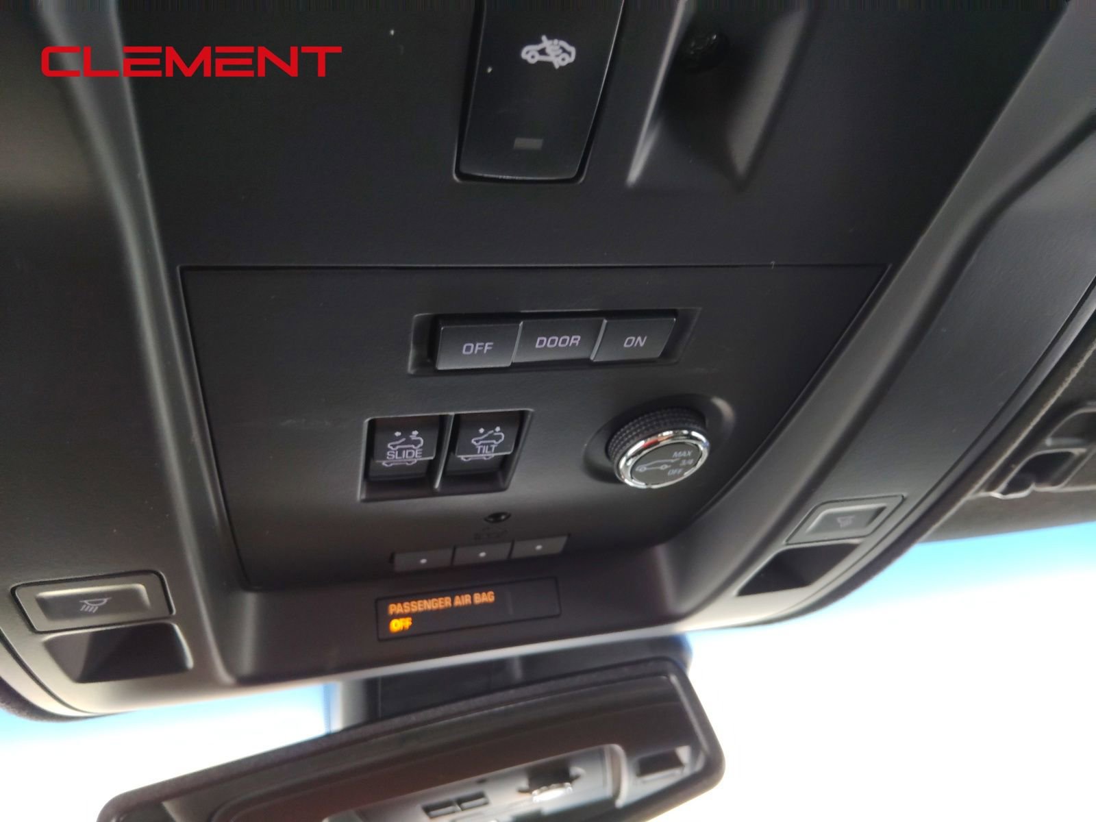 Used 2016 Cadillac Escalade ESV Platinum image 29