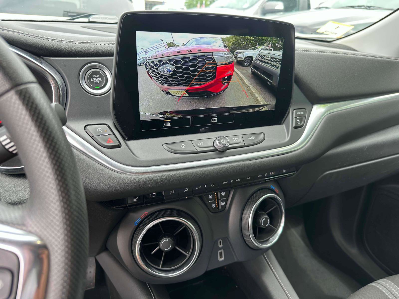 Used 2024 Chevrolet Blazer LT image 29