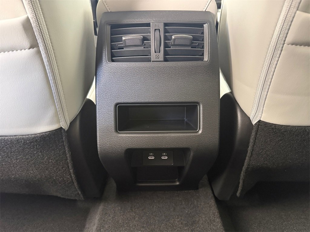 New 2026 Mitsubishi Outlander SE image 29