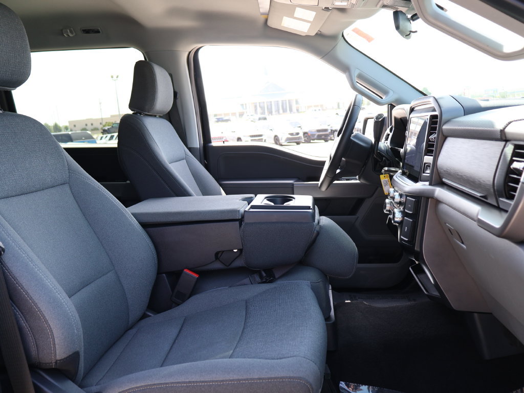 Used 2025 Ford F150 XLT AWD/4WD image 9