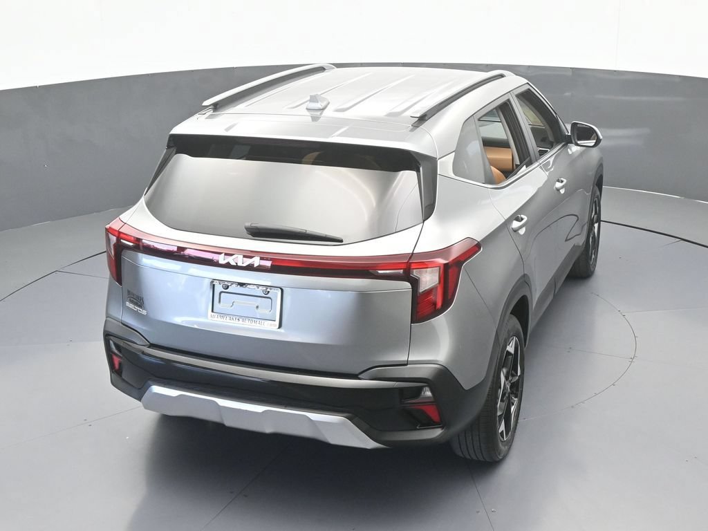 Used 2024 Kia Seltos EX FWD image 49
