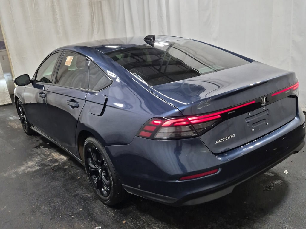 Used 2025 Honda Accord SE image 4