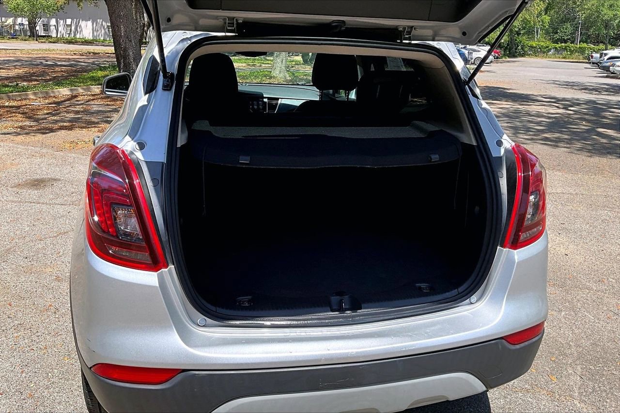 Used 2020 Buick Encore Preferred FWD image 36