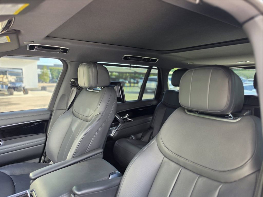 Used 2023 Land Rover Range Rover Long Wheelbase SE AWD/4WD image 15