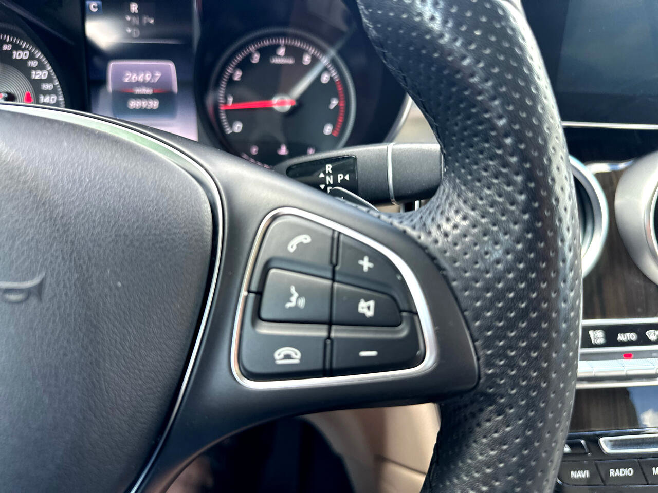 Used 2018 Mercedes-Benz GLC 300 4MATIC image 20