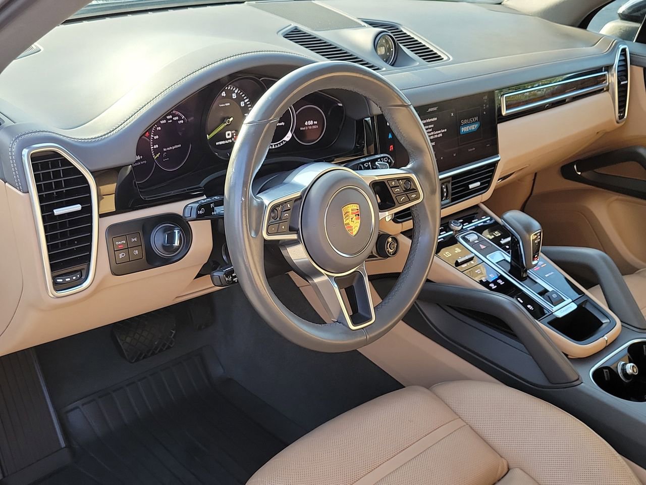 Used 2023 Porsche Cayenne Platinum Edition image 19
