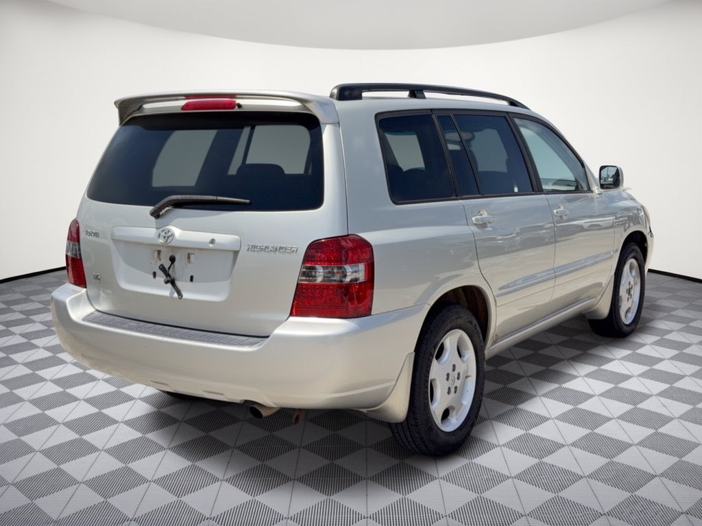 Used 2004 Toyota Highlander Limited w/ Towing Prep Pkg FWD image 9
