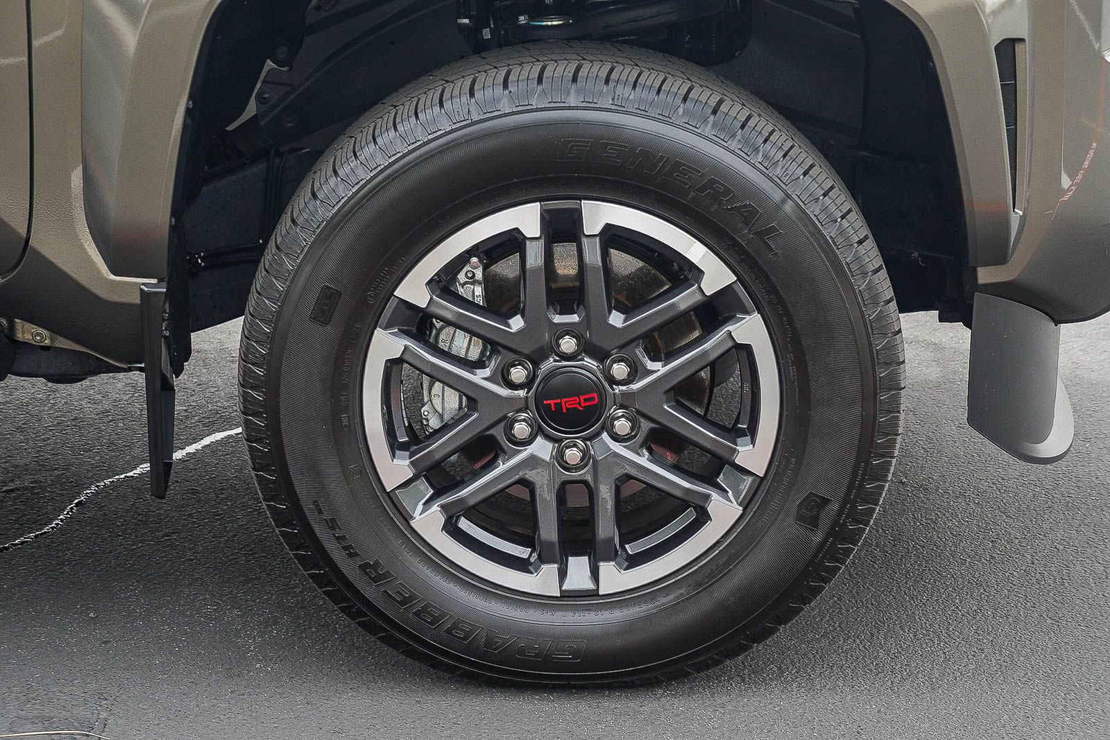 Certified 2024 Toyota Tacoma TRD Sport w/ TRD Sport Premium Package AWD/4WD image 12