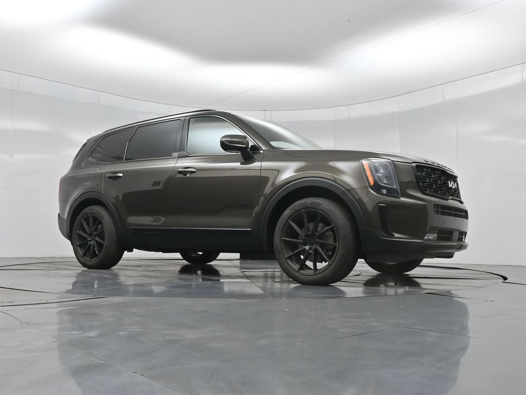 Used 2022 Kia Telluride SX w/ SX Prestige Package AWD/4WD image 2