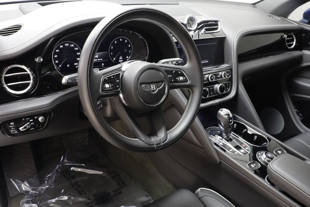 Used 2021 Bentley Bentayga AWD/4WD image 7