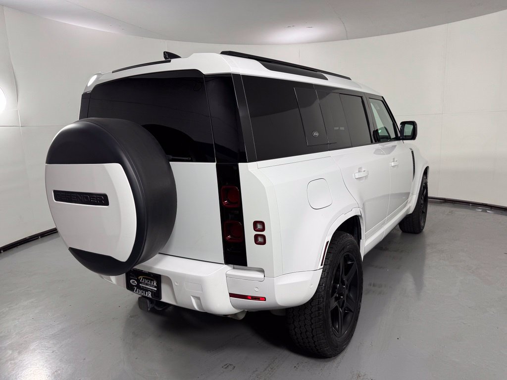Used 2020 Land Rover Defender 110 S AWD/4WD image 7