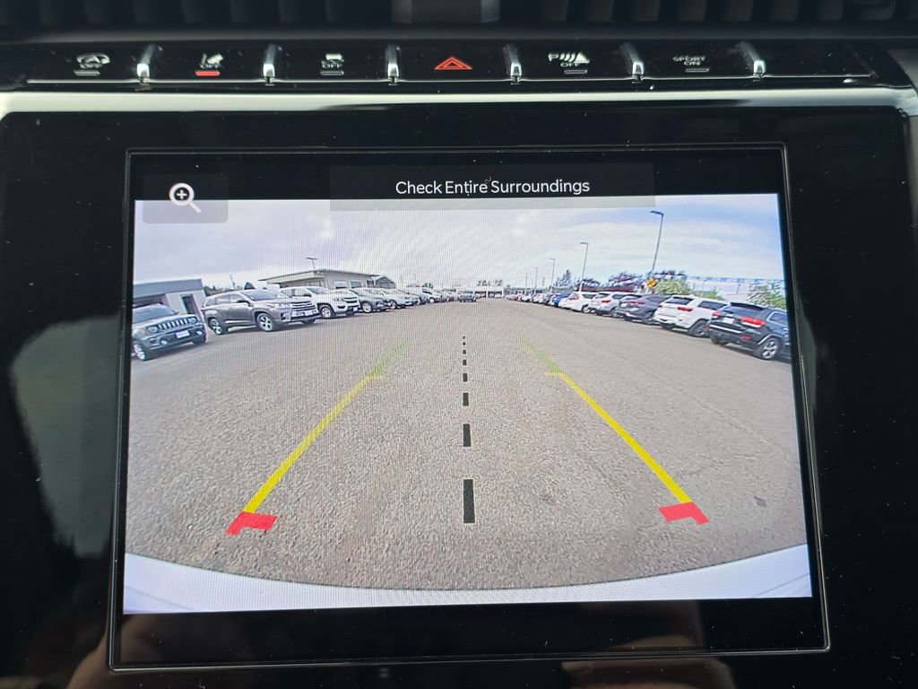 Used 2023 Jeep Grand Cherokee Laredo w/ Luxury Tech Group I image 13