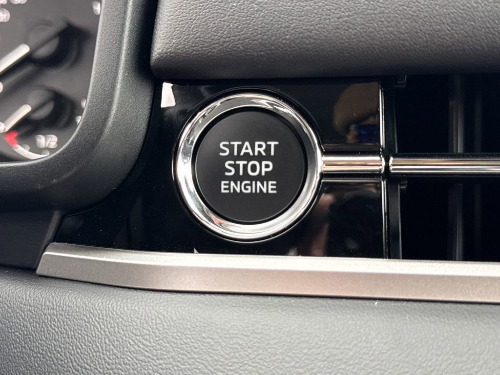New 2026 Mitsubishi Outlander SE AWD/4WD image 17