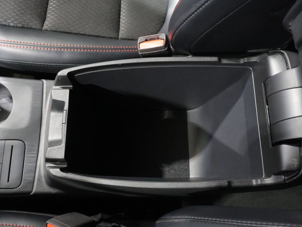 Used 2025 Ford Escape ST-Line Select AWD/4WD image 31