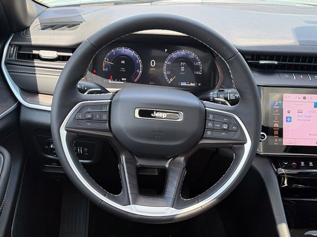 New 2026 Jeep Grand Cherokee Limited w/ Limited Altitude Package AWD/4WD image 39