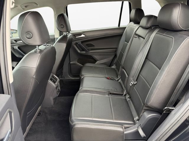 Used 2021 Volkswagen Tiguan SE R-Line image 13