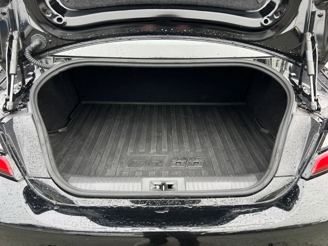 Used 2024 Toyota GR86 Premium w/ Performance Package image 14