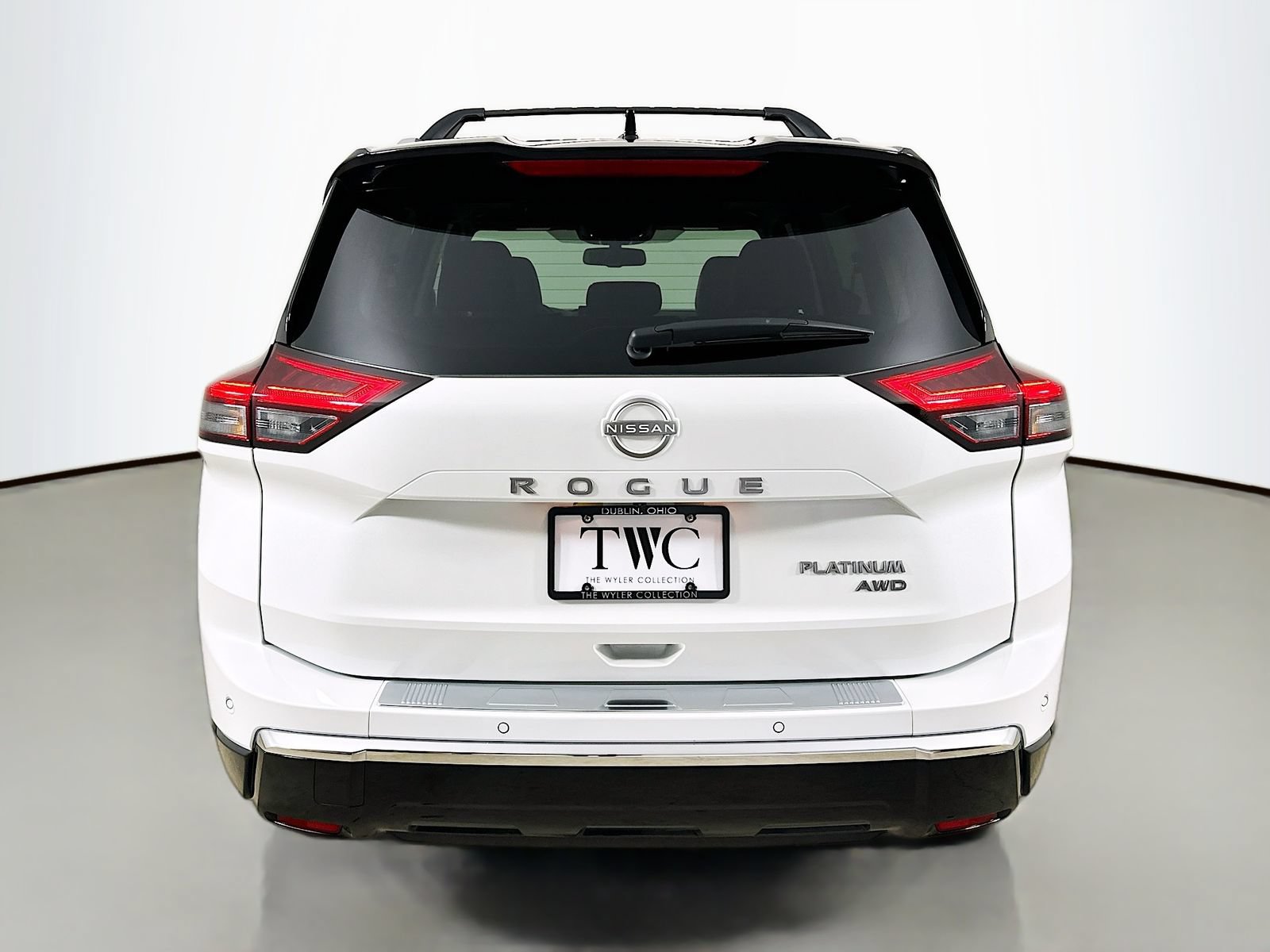 Used 2025 Nissan Rogue Platinum w/ Platinum Premium Package AWD/4WD image 6