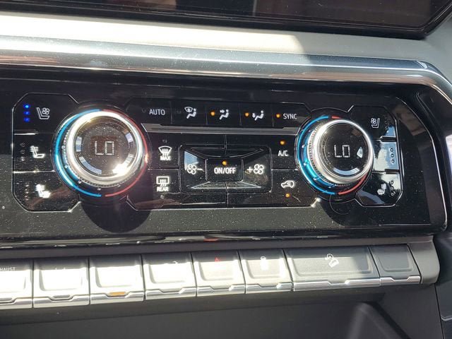 New 2026 GMC Sierra 3500 Denali Ultimate AWD/4WD image 24