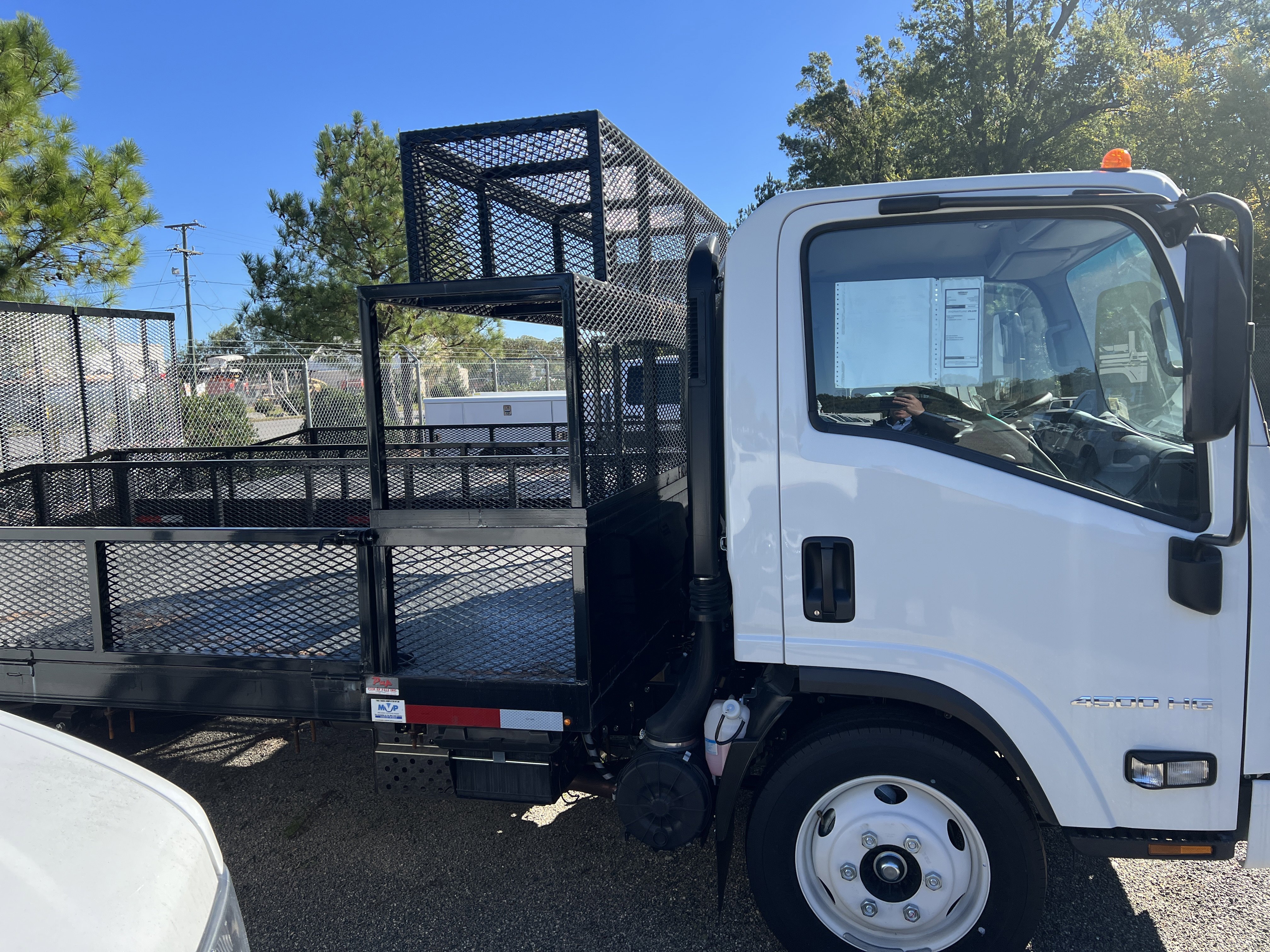 New 2025 Chevrolet Low Cab Forward image 9