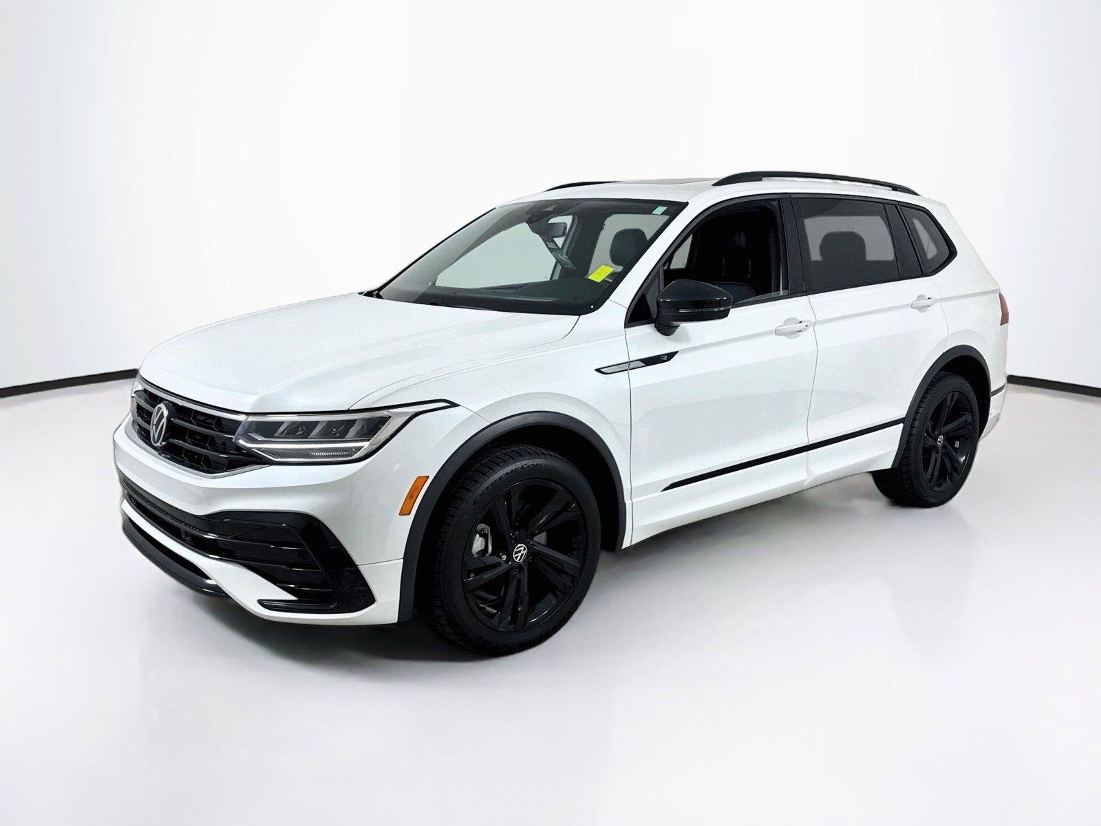 Certified 2023 Volkswagen Tiguan SE R-Line