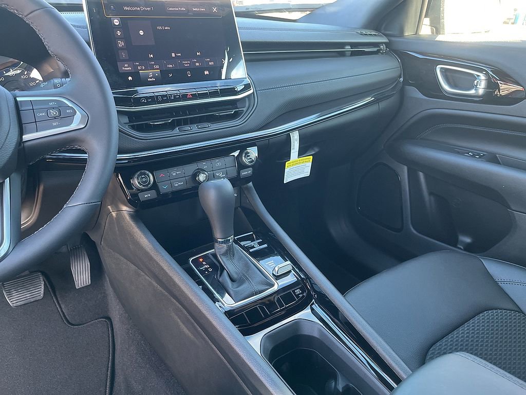 New 2026 Jeep Compass Latitude image 20