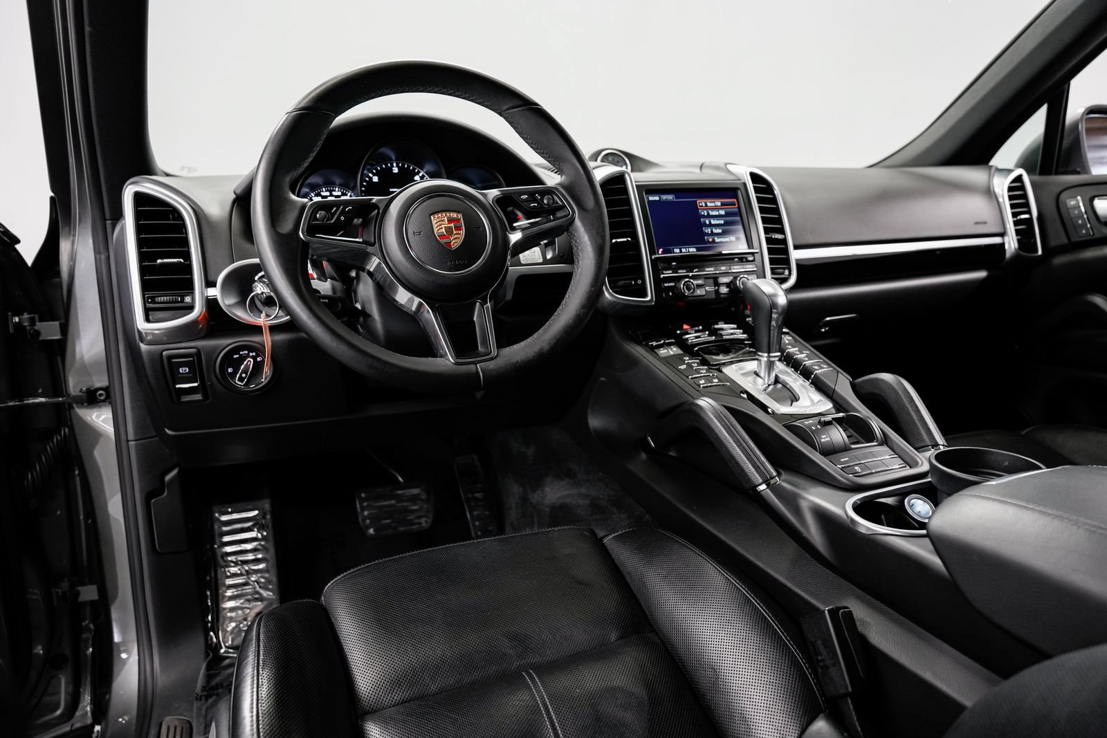 Used 2015 Porsche Cayenne Diesel AWD/4WD image 9
