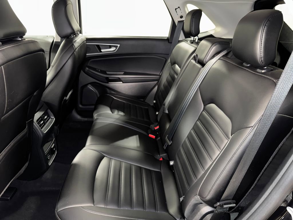 Used 2021 Ford Edge SEL w/ Convenience Package image 11