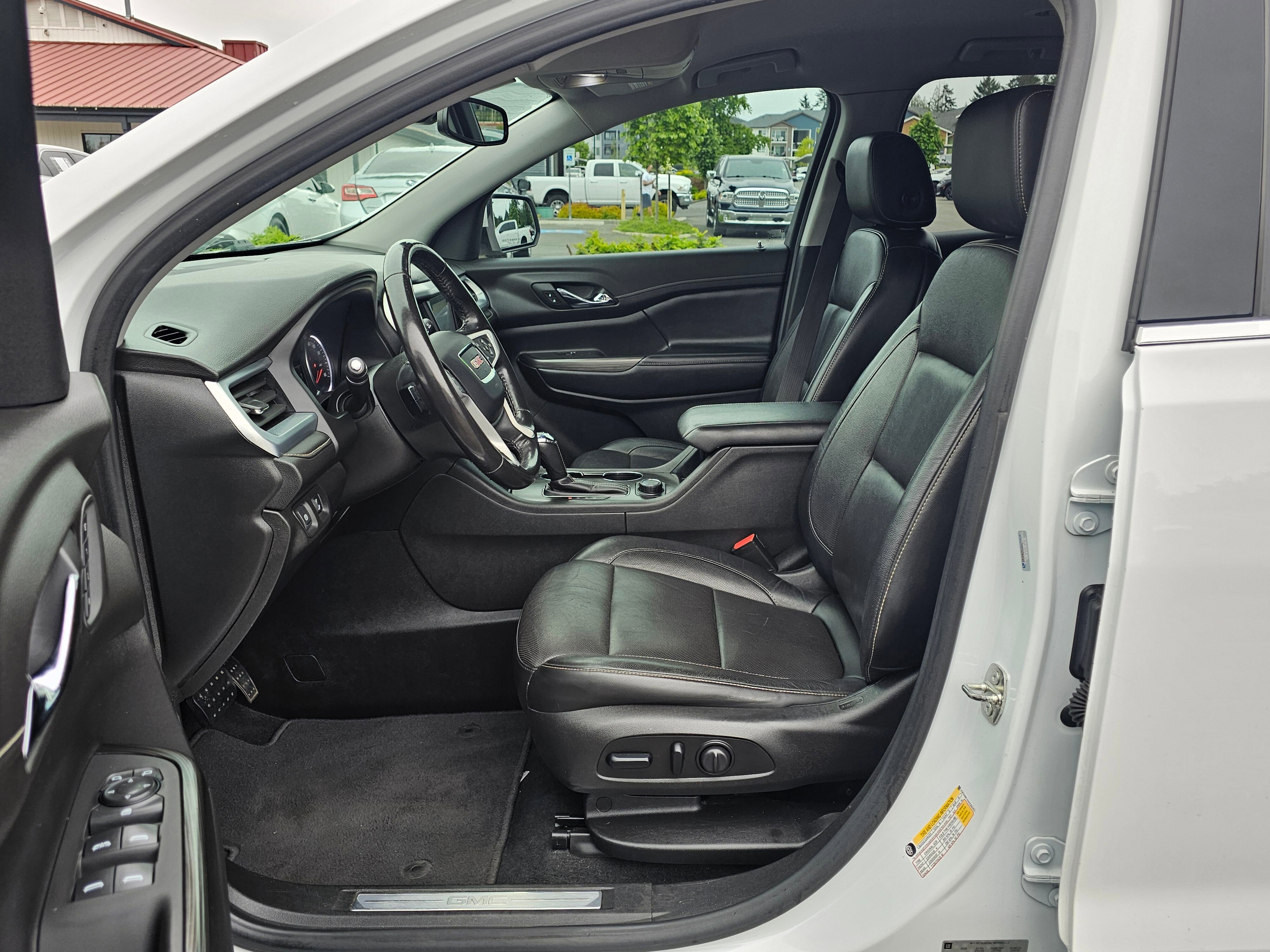 Used 2019 GMC Acadia SLT AWD/4WD image 30