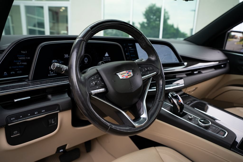 Used 2022 Cadillac Escalade ESV Premium Luxury AWD/4WD image 29