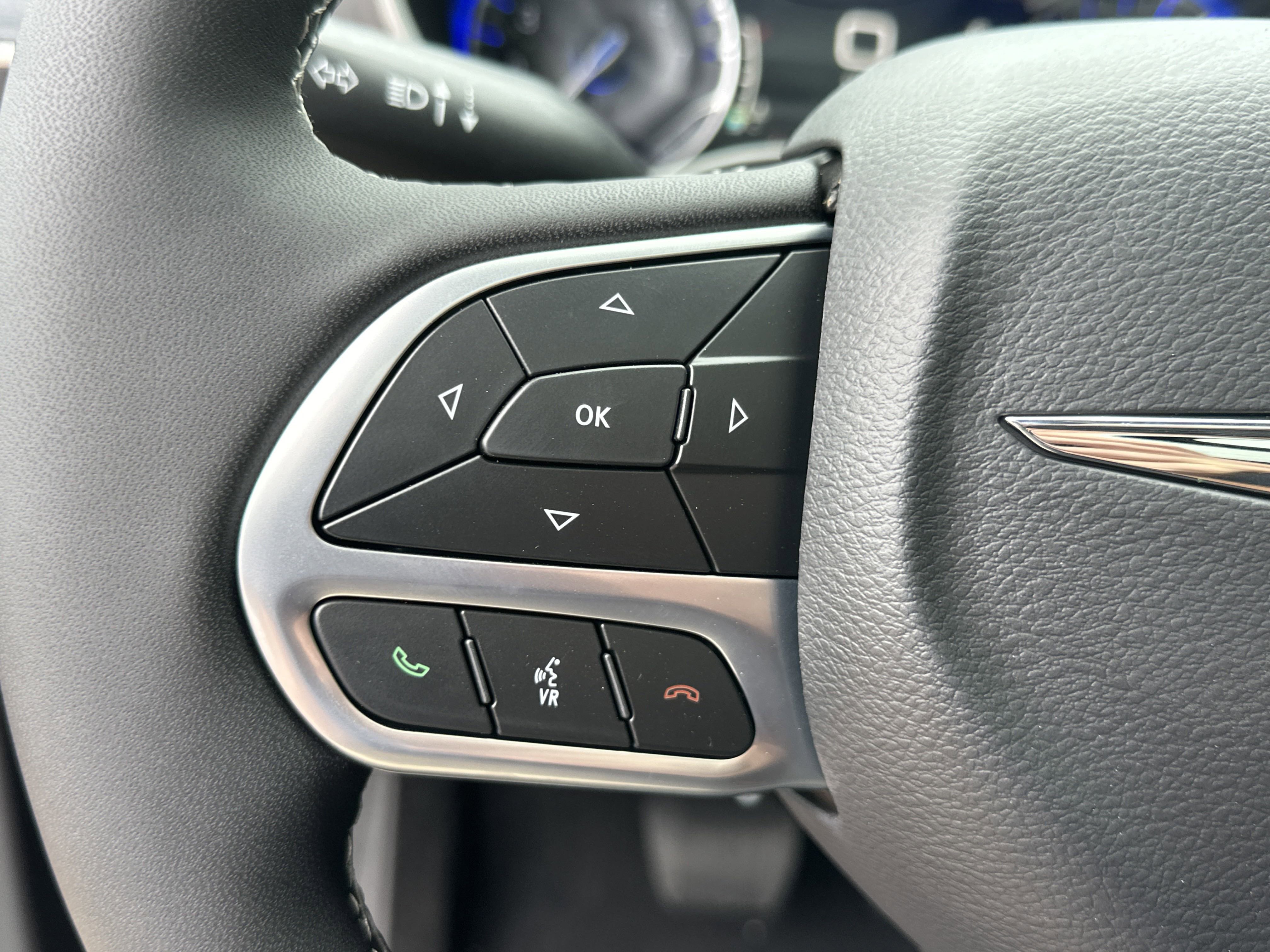 New 2026 Chrysler Pacifica Select image 10