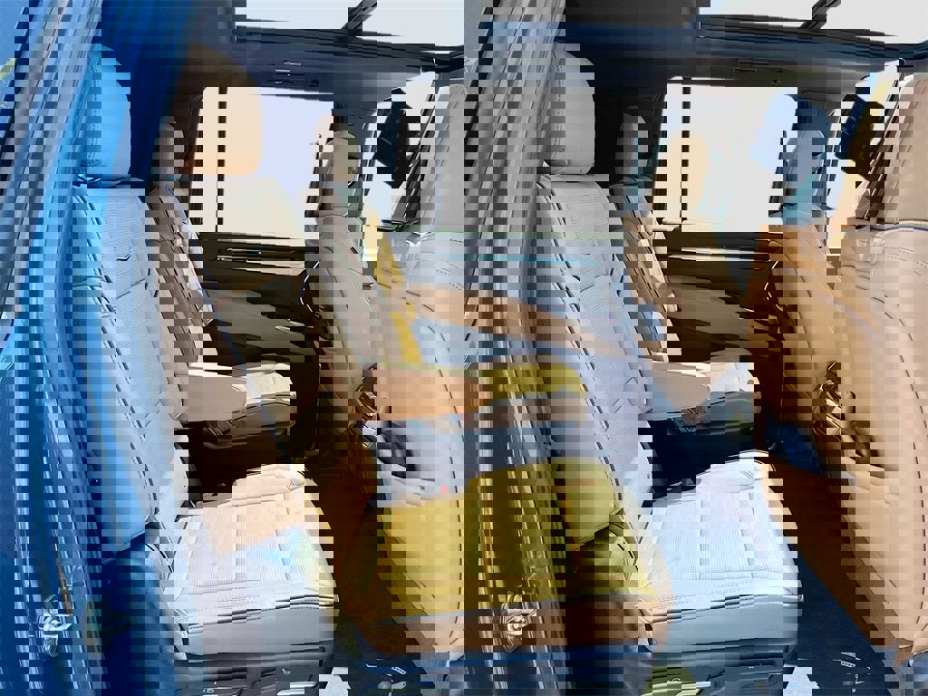 New 2025 Cadillac Escalade ESV Premium Luxury w/ Touring Package image 31