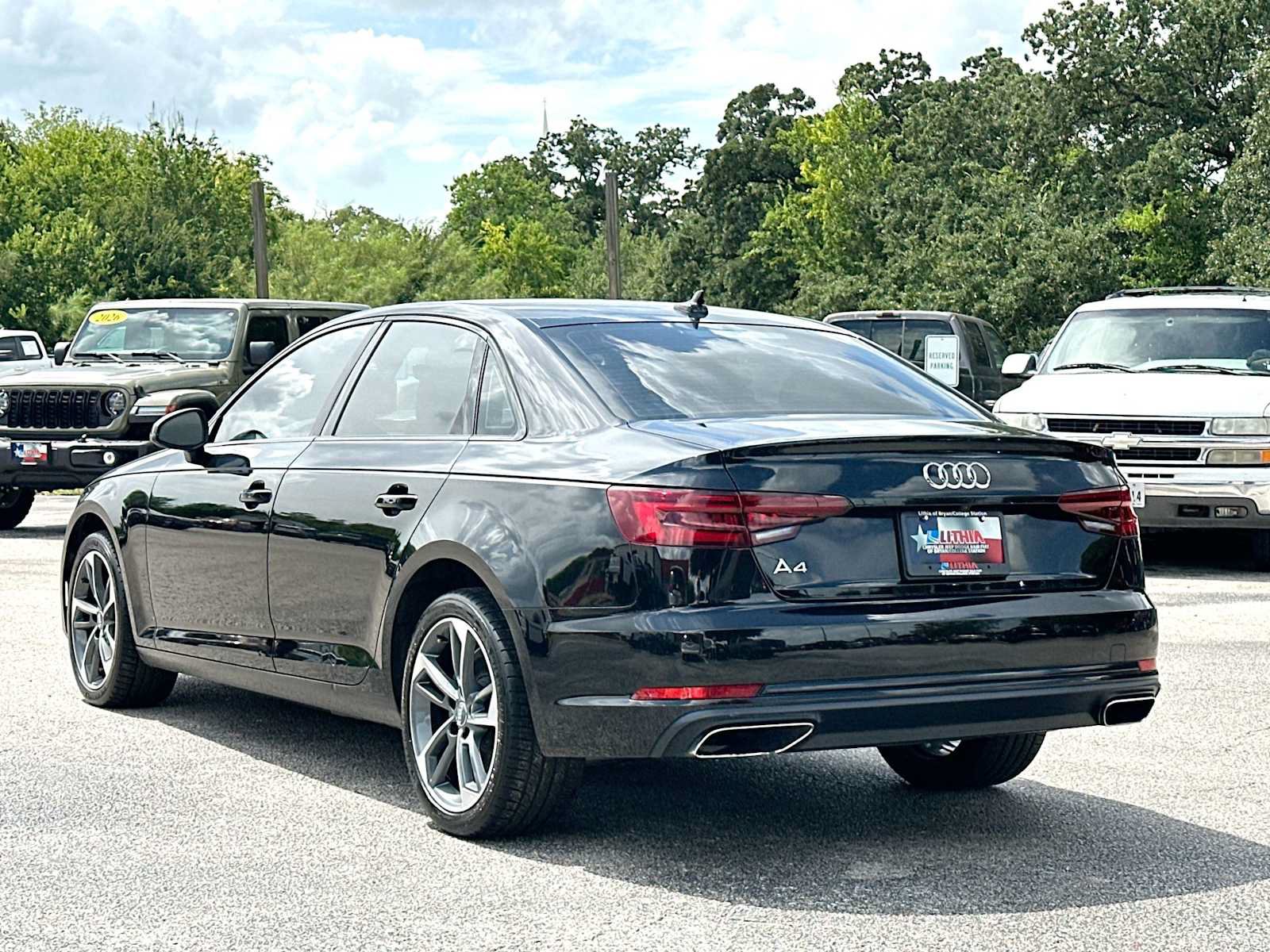 Used 2019 Audi A4 2.0T Premium FWD image 13