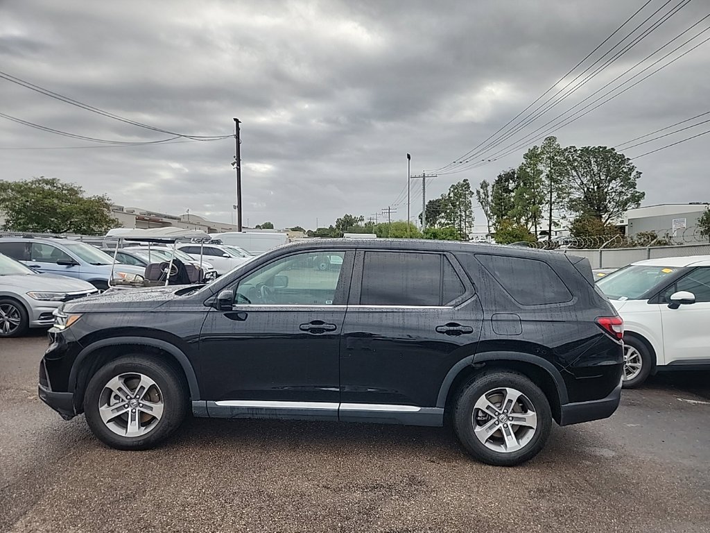 Used 2025 Honda Pilot EX-L image 9