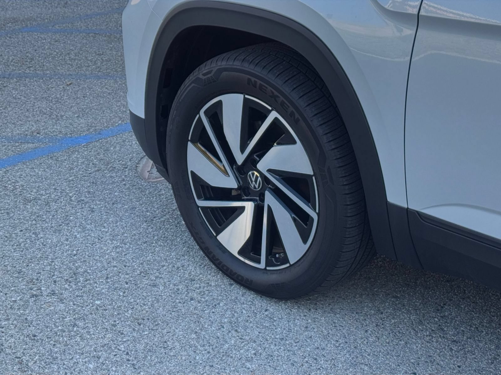 Used 2026 Volkswagen Atlas SE FWD image 33