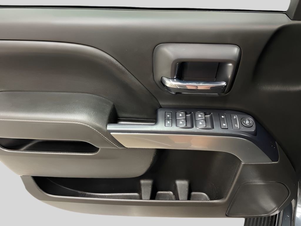 Used 2019 Chevrolet Silverado 1500 LT AWD/4WD image 16