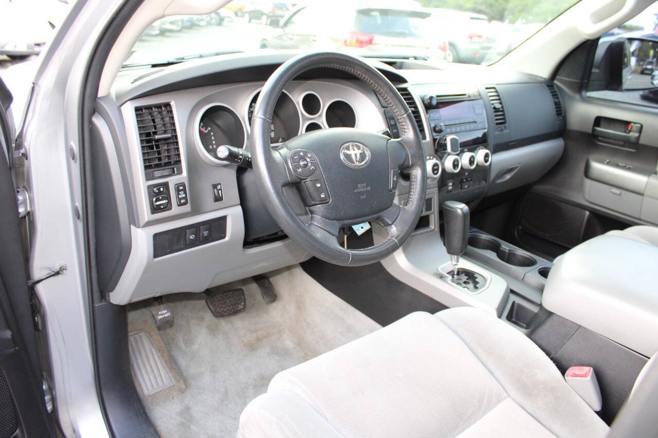 Used 2010 Toyota Sequoia SR5 AWD/4WD image 13
