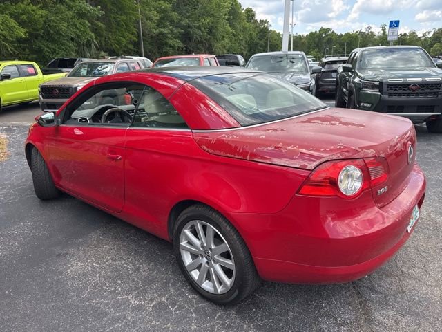 Used 2010 Volkswagen Eos Komfort FWD image 2