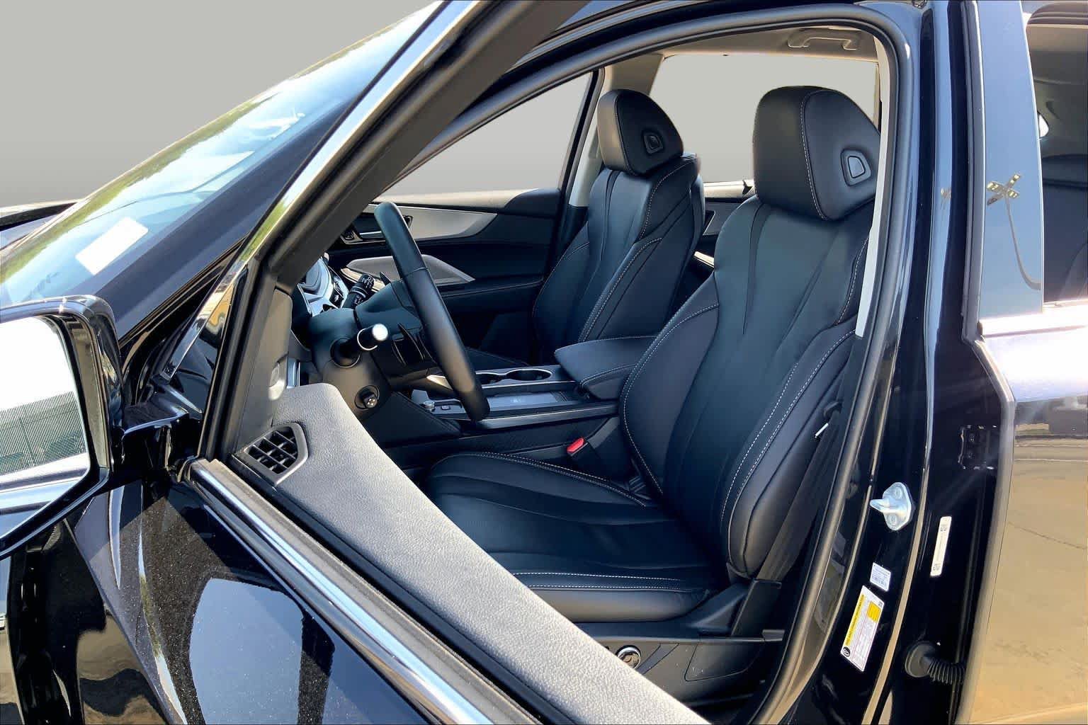 Used 2026 Acura MDX w/ Technology Package FWD image 8